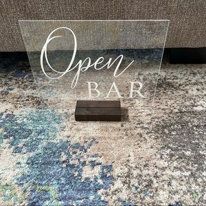 Acrylic Open Bar Stand with stand